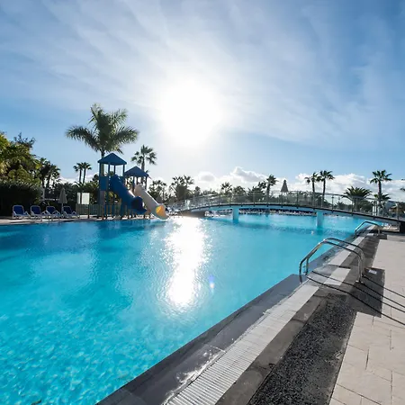 Thb Tropical Island Semesteranläggning (resort)