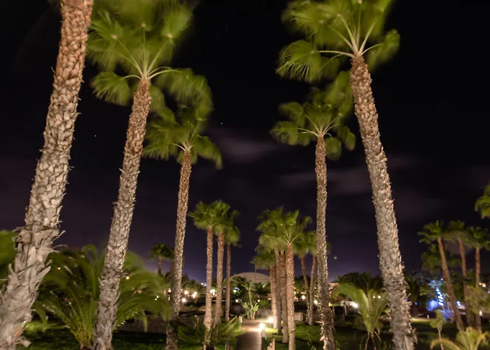 אתר נופש Thb Tropical Island